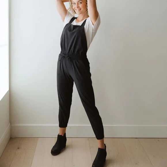 NWOT Albion Fit Black Classic Overall Jumpsuit - Picture 7 of 15